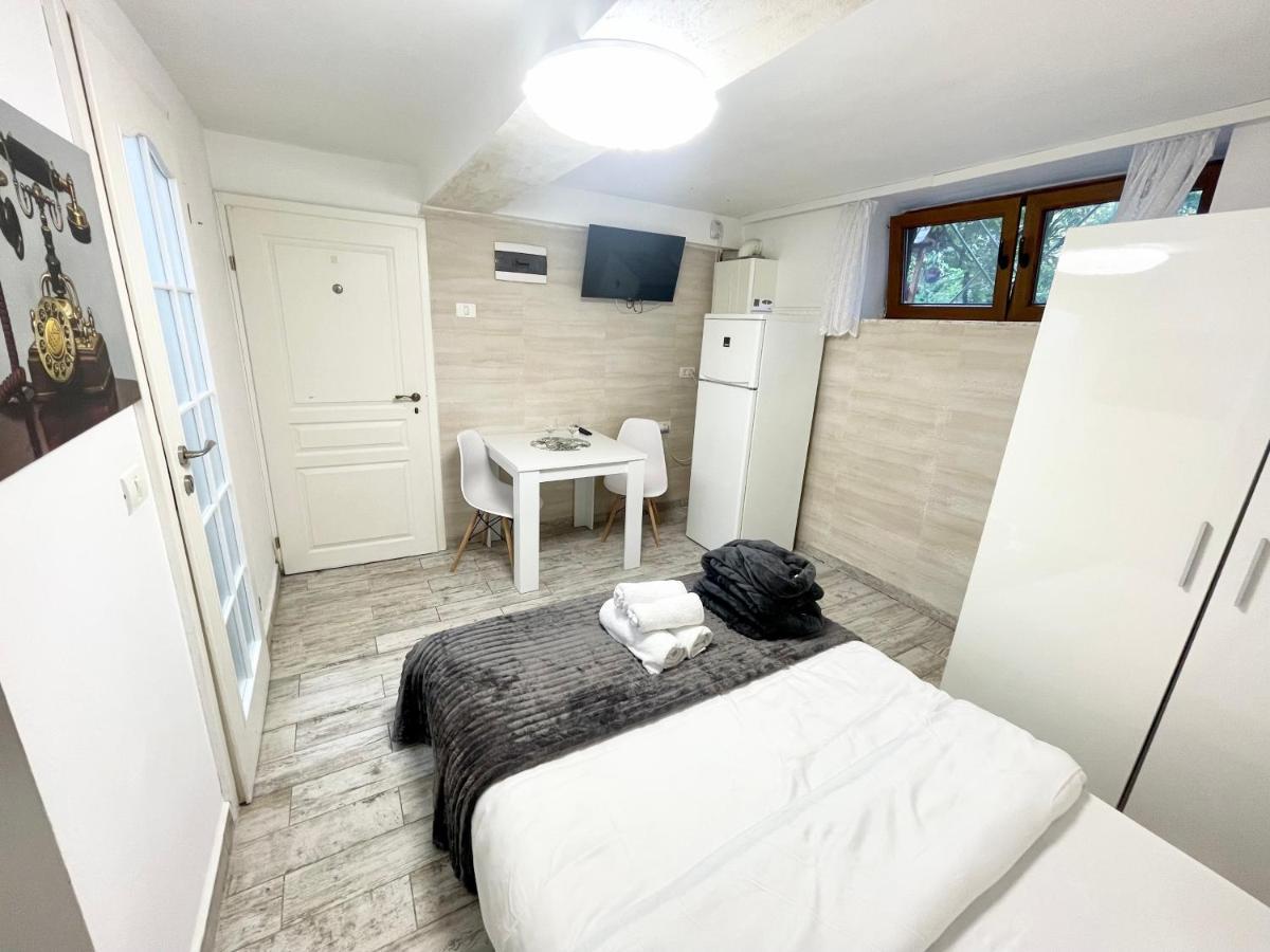 Metropolitan Retreat Bucureşti